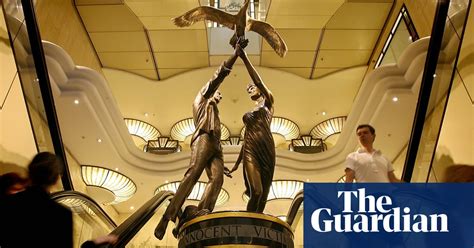 Tacky Statue Of Diana And Dodi Fayed To Be Removed From Harrods Uk