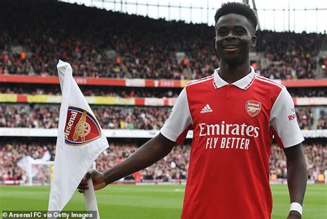 Bukayo Saka Signs A New Long Term Contract At Arsenal Until 2027