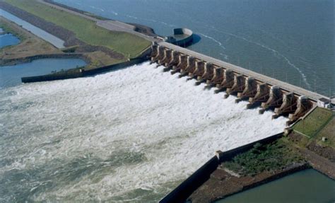 Energía hidroeléctrica entre los pequeños aprovechamientos y las