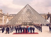 La Pyramide du Louvre, une des “fiertés” de François Mitterrand ...