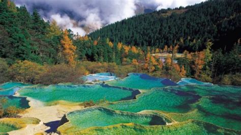 Jiuzhaigou Valley A Spectacular Dish That Awesome To Behold