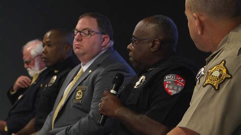 local law enforcement officials and jailer speak at leadership kentucky meeting wnky news 40