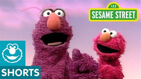 Sesame Street Telly Surprises Elmo Youtube