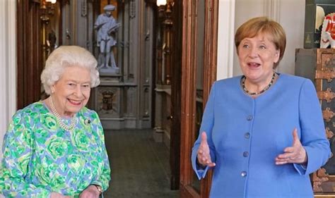 Angela Merkels ‘nervous Appearance In Intimate Meeting With Queen