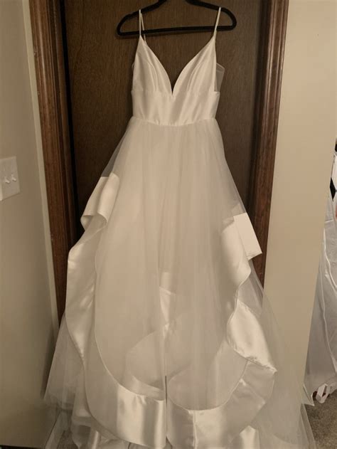 Hayley Paige Andi 6800 Sample Wedding Dress Save 53 Stillwhite