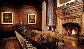 Anne Boleyn's Bedroom and Prayer Books - Hever Castle