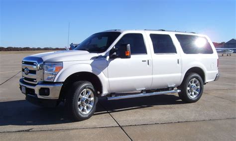 Ford Excursion Information And Photos Momentcar