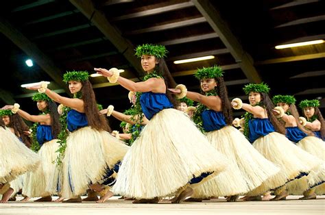 Kahiko Hula Hula Dance Hawaiian Dancers Polynesian Dance