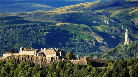 Stirling Castle And The Wallace Monument Scotland 3008x1692 Rwallpapers