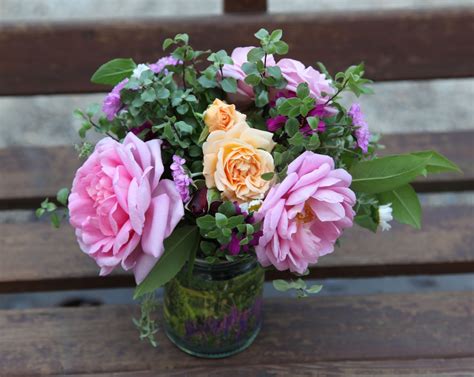 Jun 03, 2021 · any list of best smelling flowers has to include roses! Flowers by Shamini: Scent