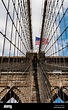 El Brooklyn Bridge es un puente en la Ciudad de Nueva York y es uno de ...