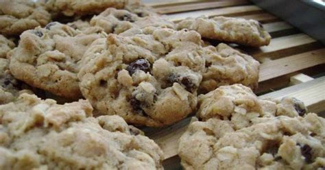 A delicious collection of free diabetic recipes and cooking tips to help you lower blood sugar and a1c and manage diabetes or easy diabetic friendly low carb green bean casserole recipe. Best Ever Raisin Oatmeal Cookies | Recipe | Oatmeal raisin ...