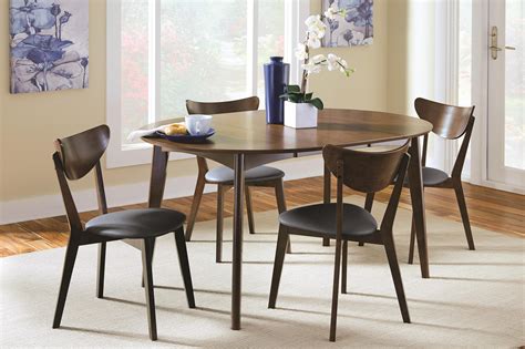 The look is uncluttered, with charming retro touches that lend tons of personality. Coaster Malone Mid-century Modern 5-Piece Solid Wood ...