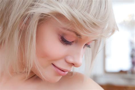 Feeona A Russian Russian Women Blonde Metart Closeup Watermarked