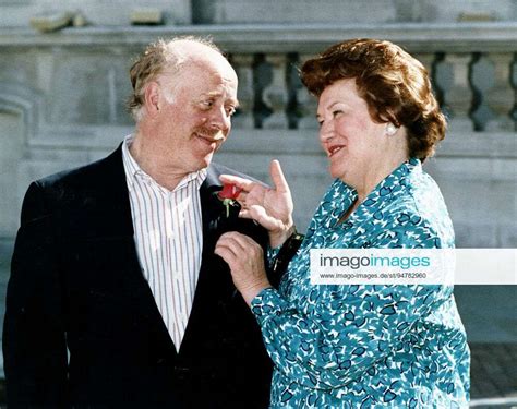 Clive Swift And Patricia Routledge Television Keeping Up Appearances