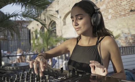 18 Female Djs In The Middle East Should Be On Your Radar