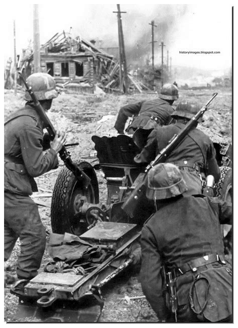 History In Images Pictures Of War History Ww2 Battle For