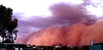Australia Dust Storm Sweeps Across Eastern Coast Daily Mail Online