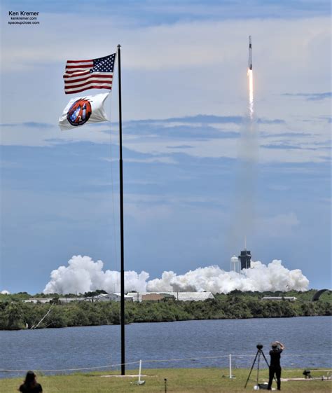 New Spacex Commercial Cargo Dragon Blasts Off With New Solar Arrays And