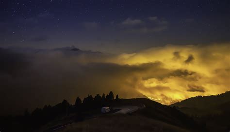 Dolomitesstars Over Clouds Dolomites Peaceful Places Night