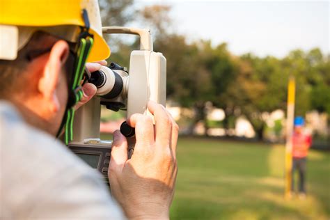What Does A Land Surveyor Do