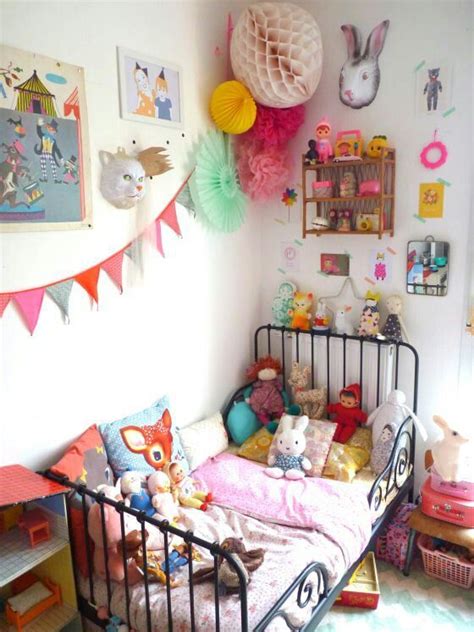 25 Vibrant And Colorful Kids Rooms That Wow Digsdigs