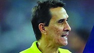 Alexandre Guimaraes to remain head coach