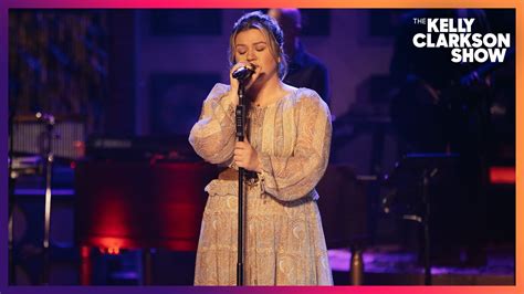 Watch The Kelly Clarkson Show Official Website Highlight Kelly Clarkson Covers Raining On