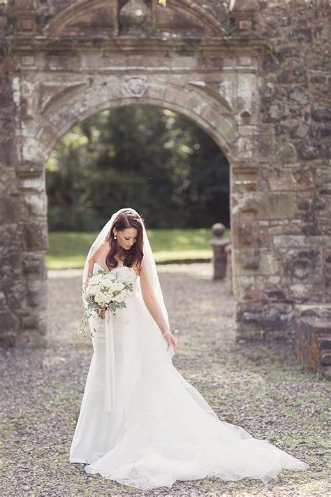 Beautiful Scotland Wedding at Rowallan Castle - MODwedding