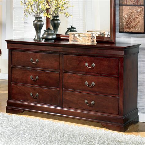 Signature Design By Ashley Alisdair Traditional Dresser With 6 Drawers Standard Furniture