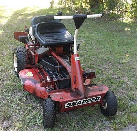 Snapper 28 In Hi Vac 8 Hp Briggs And Stratton Runs And Cuts Good All