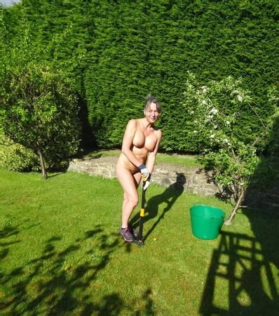 Nude Gardening Naked Garden Pics Xhamster