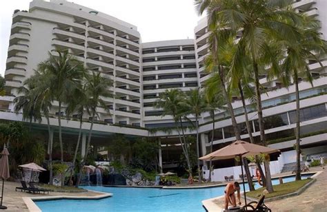A private balcony can be enjoyed by guests at the following hotels with a pool in penang island Equatorial Hotel - Pool area - Picture of Hotel Equatorial ...