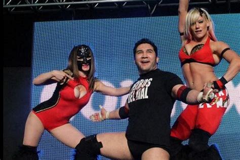 Updated Mexican Wrestler Dies Following Match With Rey