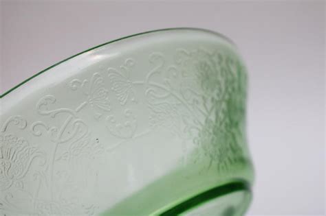 1930s Vintage Uranium Green Depression Glass Bowl Poppy Floral Hazel