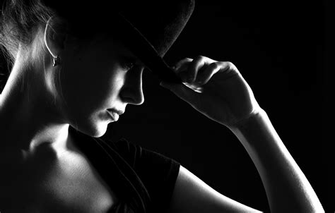 Free Download Wallpaper Girl Hat Black And White Girl Noir Hat Black