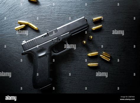 9mm Pistol Hi Res Stock Photography And Images Alamy