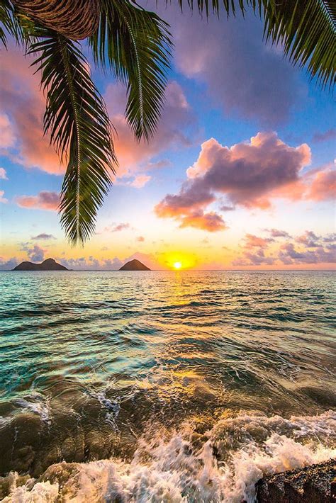 A Beautiful Lanikai Kailua Sunrise In Hawaii Beautiful Beaches
