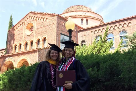 We Help You Plan That Perfect Commencement Photo—ranging From