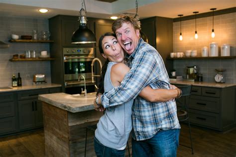 Chip And Joanna Gaines Fashion Icons Hgtvs Fixer Upper With Chip