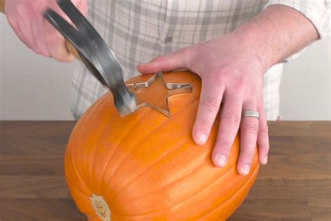 How To Carve A Pumpkin 4 Different Ways Pumpkin Carving Tips Easy