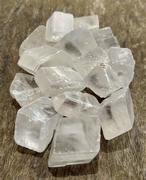 Natural Cubic Crystals Islandic Spar Optical Quality Clear Calcite