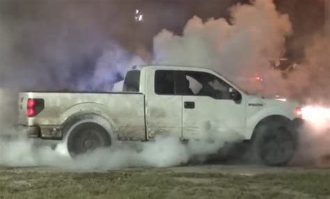 Tire Smokin Ecoboost F 150 Burns Out In The Dirt