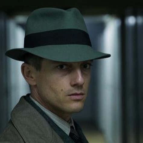 Der schauspieler steht gerade für die vierte staffel von babylon berlin vor der kamera. TV-Kritik/Review: "Babylon Berlin"-Zwischenfazit: Nach ...