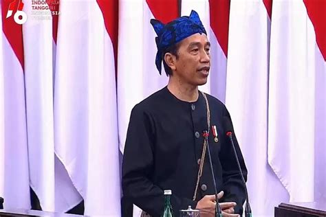 Presiden Jokowi Kenakan Pakaian Adat Suku Badui Di Hari Kemerdekaan