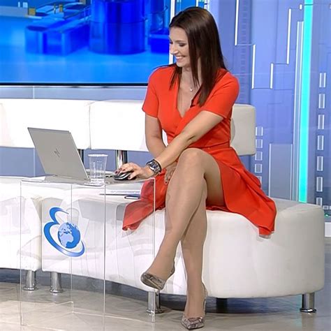 Red Hot News Anchor Beautiful Jeans Great Legs Female News Anchors