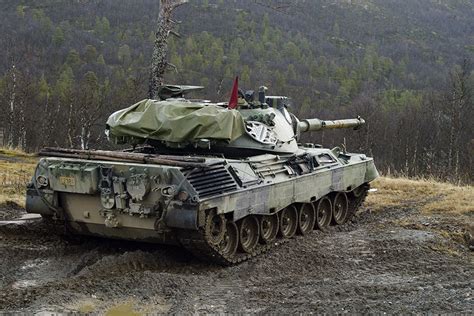 Pictures Tank Norway Leopard 1 Back View Army
