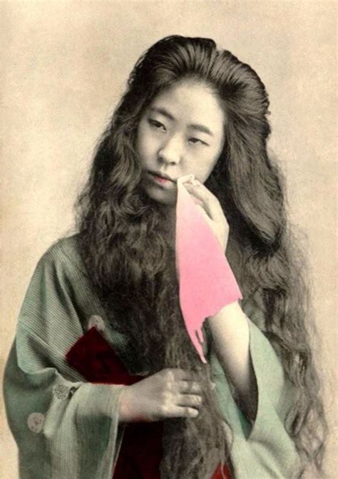 25 Impressive Vintage Portraits Of Maiko And Geisha With Their Natural