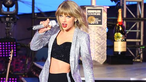 Taylor Swift Shakes Off Twitter Hacking
