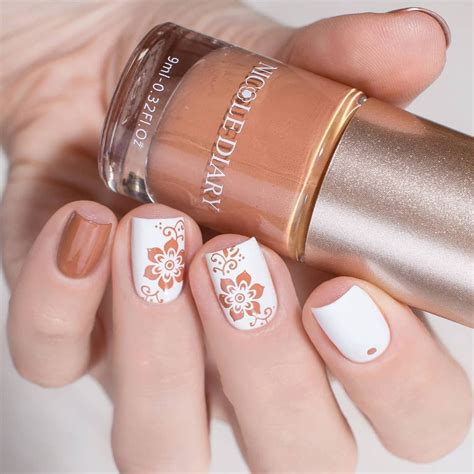 45 Fabulous Nail Designs That Are Totally In Season Right Now With